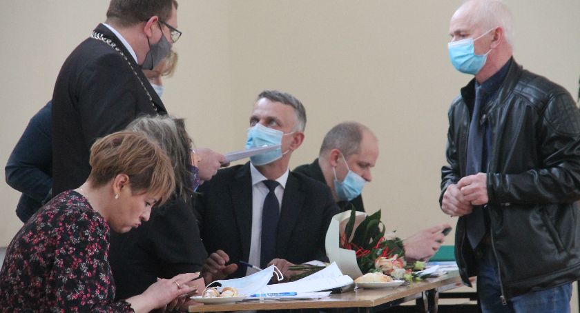 Ceny spadły, są pieniądze