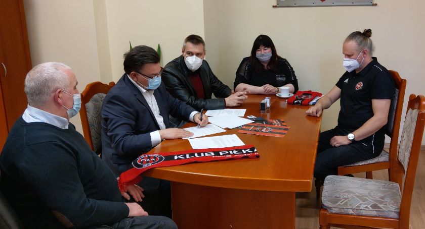 Piłkarska umowa współpracy w Krajence