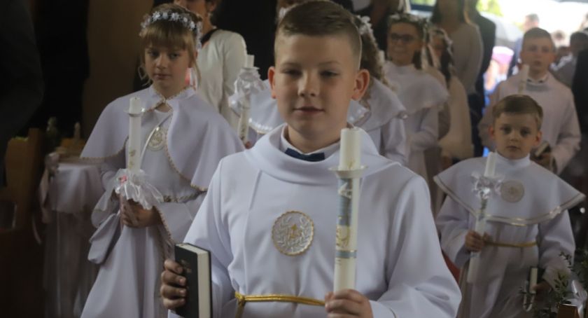 Pierwsza Komunia Święta w Parafii pw. św. Piotra i Pawła Apostołów
