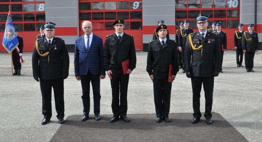 Uroczysty apel z okazji Dnia Strażaka w Złotowie