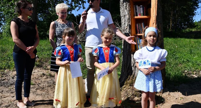 Leśna czytelnia otwarta