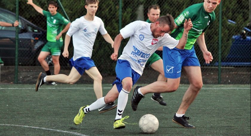 Piłkarskie 6-tki za półmetkiem
