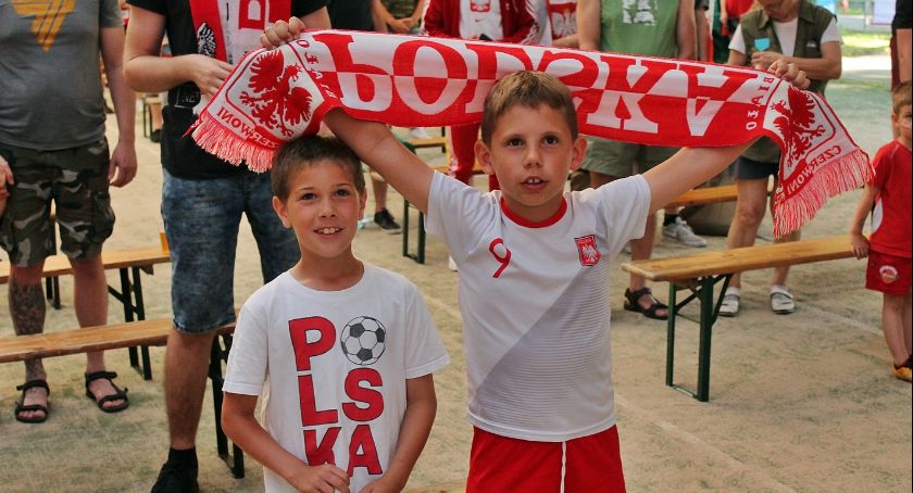 Mecz Polska - Słowacja w złotowskiej strefie kibica