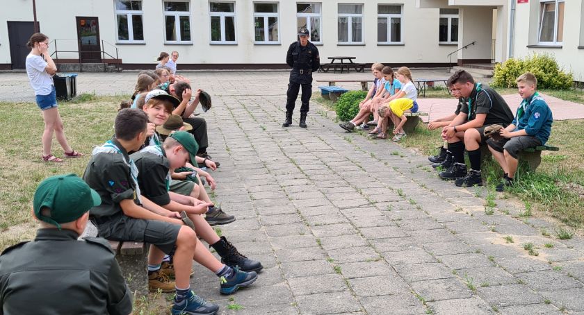 Strażacy kontrolują obozowiska i obiekty wypoczynku dzieci i młodzieży