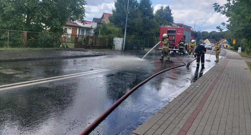 Strażacy usunęli nieczystości