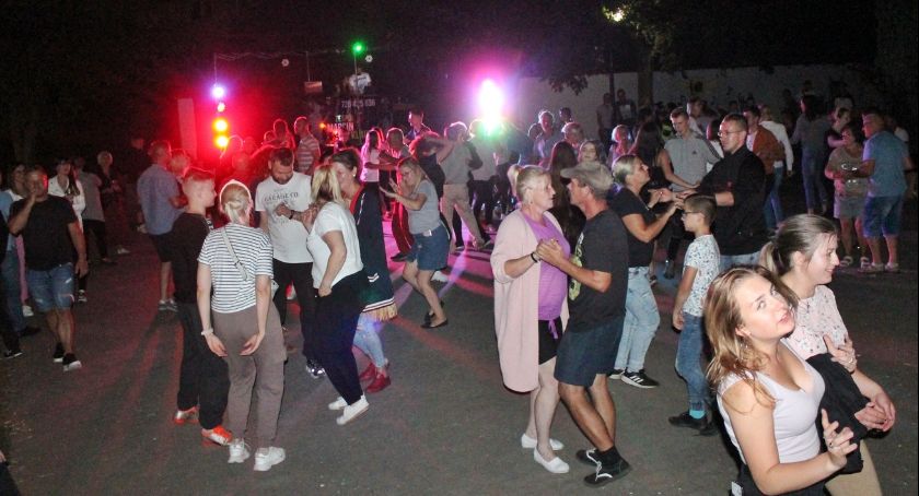 Dyskoteka wakacyjna w Lipce