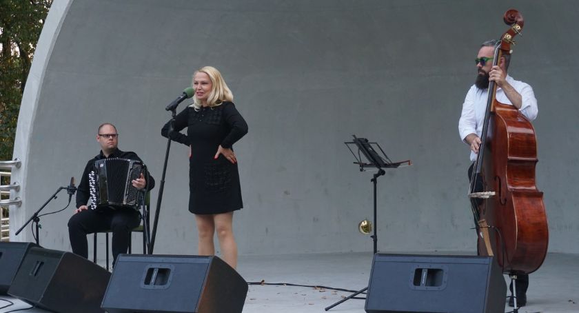 Édith Piaf po polsku w złotowskiej muszli koncertowej