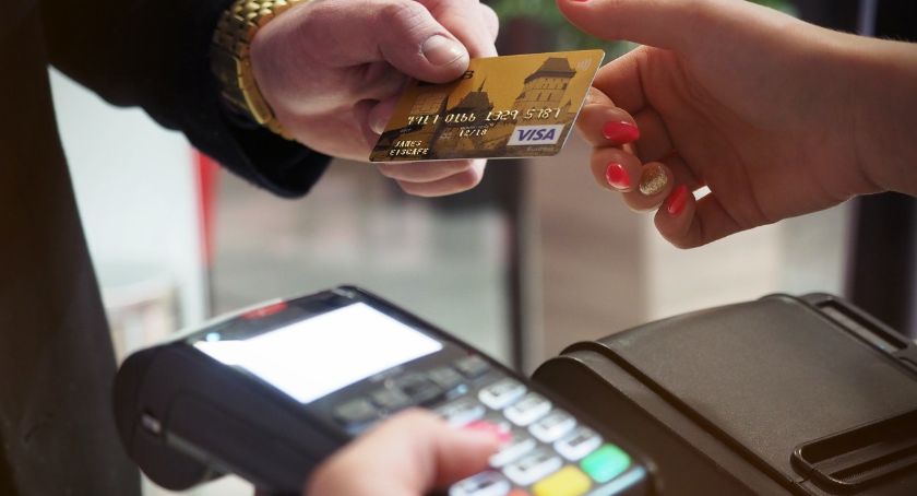 Studia dzienne a może zaoczne? Jakie są plusy i minusy obu rozwiązań?