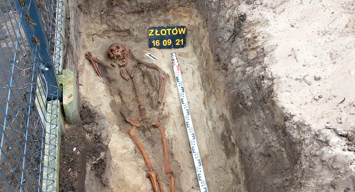 Szczątki żołnierza znalezione w ogrodzie