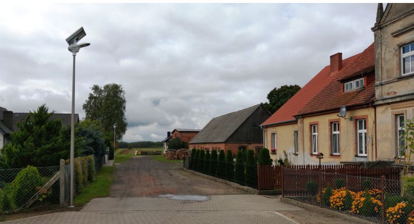 Montaż lamp solarnych oraz hybrydowych na terenie Gminy i Miasta Krajenka 