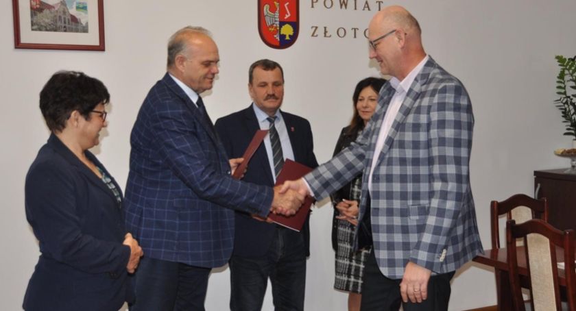 Nowy samochód dla Środowiskowego Domu Samopomocy w Sypniewie