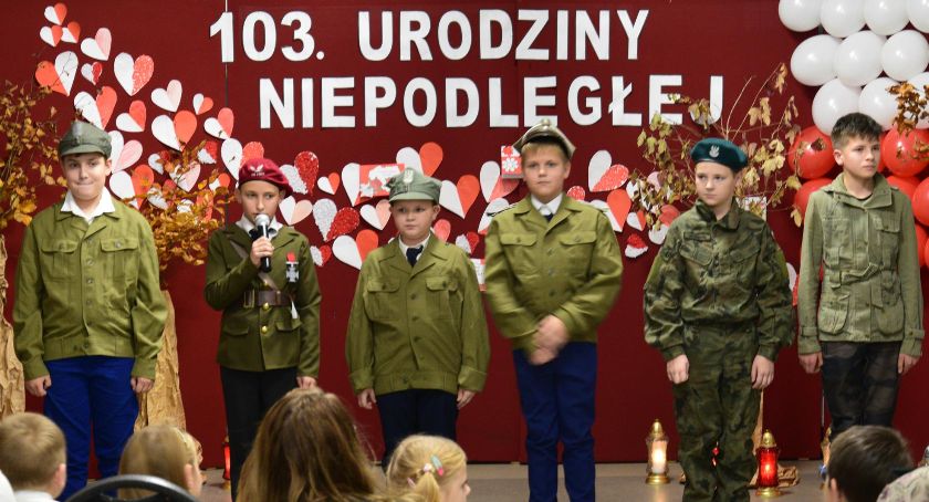 W Stawnicy świętowali 103 urodziny Niepodległej
