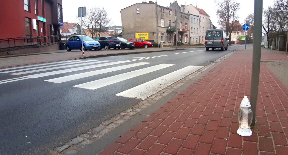 Sygnalizacja świetlna na pasach na Domańskiego nadal bezzasadna?