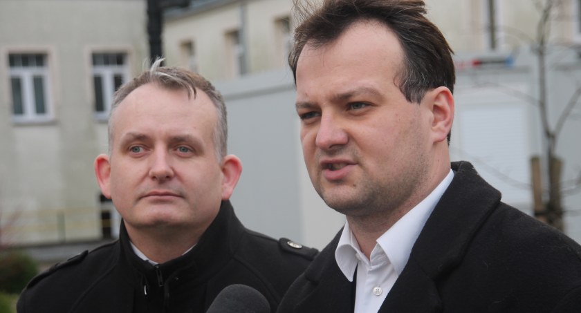 Dyrektor szpitala musi odejść, grzmi opozycja