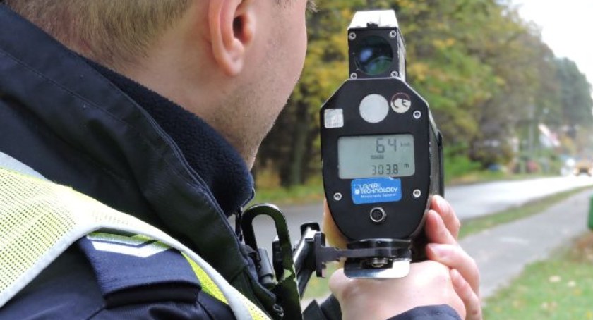 To nie była miła niedziela. 2,5 tysiąca mandat za 125 km/h pod Jastrowiem