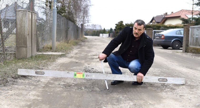 Tomasz Wojtiuk uczy Ryszarda Króla ortografii…