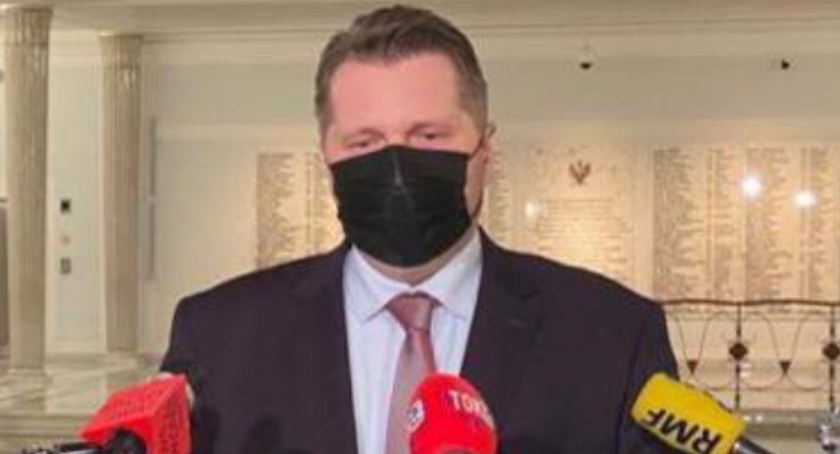 Wraca nauka zdalna - do końca ferii dla uczniów klas V-VIII szkoły podstawowej i szkół średnich