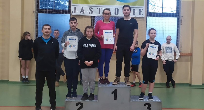 Radosny badminton powrócił  