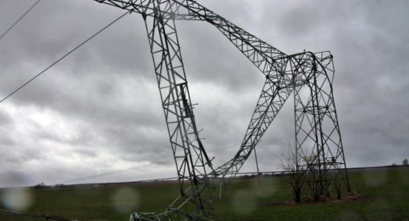 Zapowiada się, że przez wiele dni będą usuwane skutki wichury