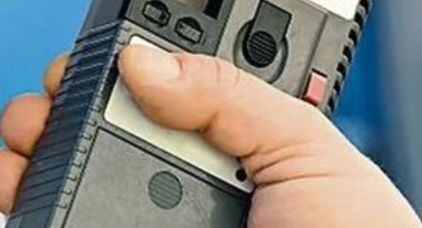 Trzy promile we krwi, uciekał, kłamał i jeszcze z zakazem kierowania. Trasa Zakrzewo-Lipka