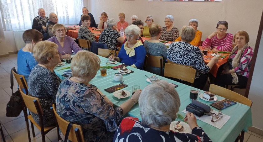 Okoneckie Seniorki uroczyście obchodziły Dzień Kobiet
