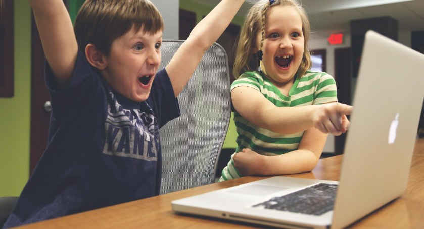 W Okonku i Jastrowiu  gigantyczne zakupy laptopów