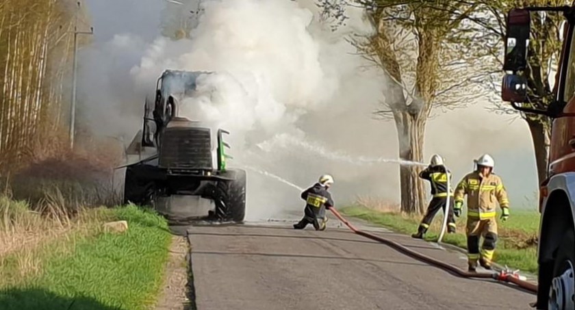 Pożar maszyny do prac leśnych