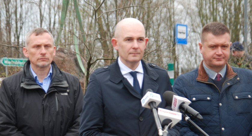 Zagadka pisma w kamieniu węgielnym