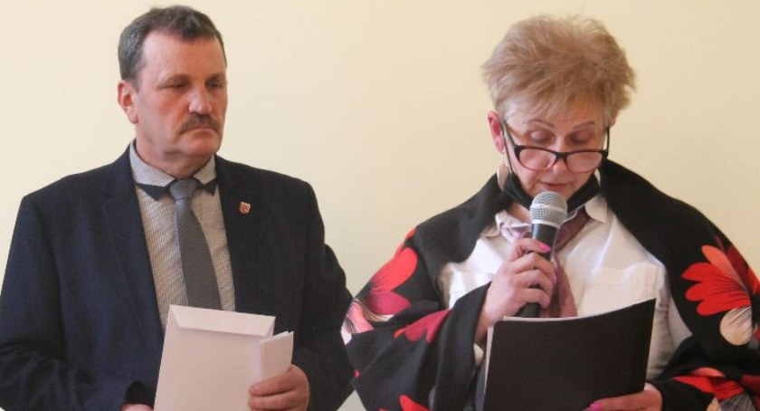 Z kamerą wśród znaków