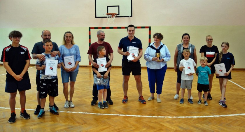 Rodzinny turniej tenisa stołowego w Sławianowie