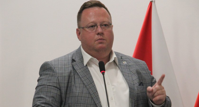 Pulit wnerwił Buczka