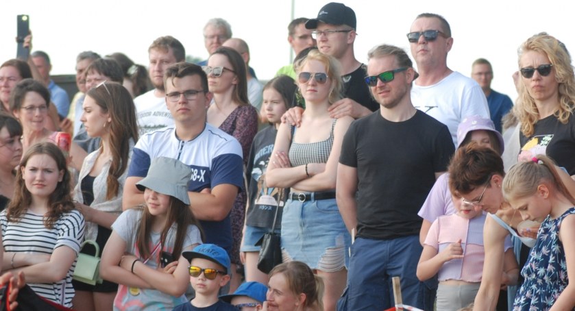 Ludzie są głodni imprez