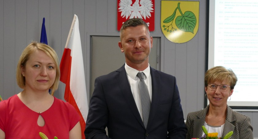 Wójt z dwunastym absolutorium