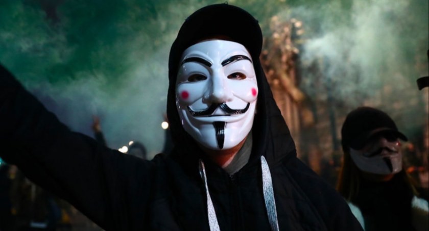 Anonymous z całych sił walczą z rosyjską agresją na Ukrainie