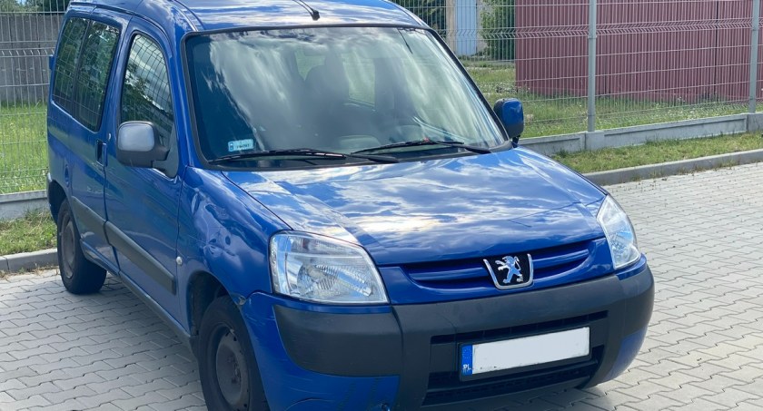 Dwóch złodziei i dwa pojazdy