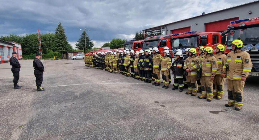 Ćwiczenia strażackie na obszarach leśnych