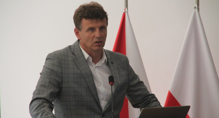 Burmistrz Adam Pulit odnosi się do sprawy nocnych kąpieli w Lagunie…
