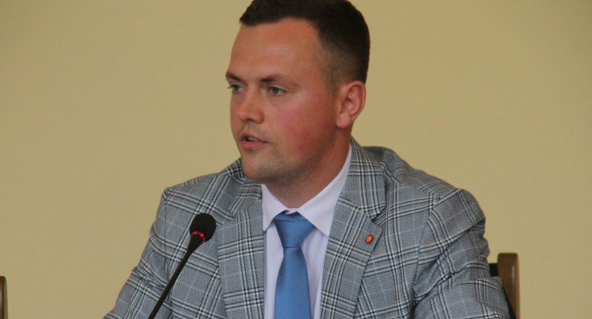 Radny Wruk poucza starostę, czym jest samorządowa kultura
