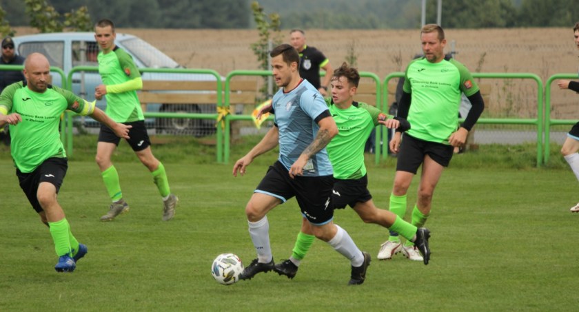 Piast Skic ogrywa lidera tabeli
