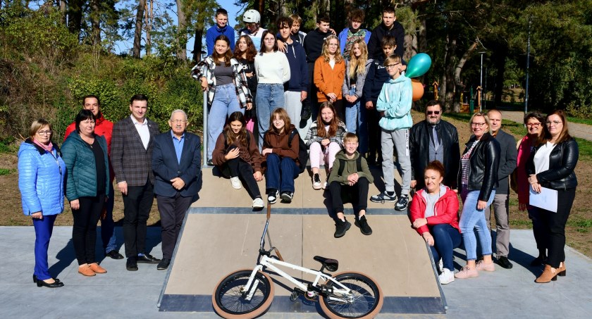 Skatepark przy promenadzie w Zakrzewie otwarty
