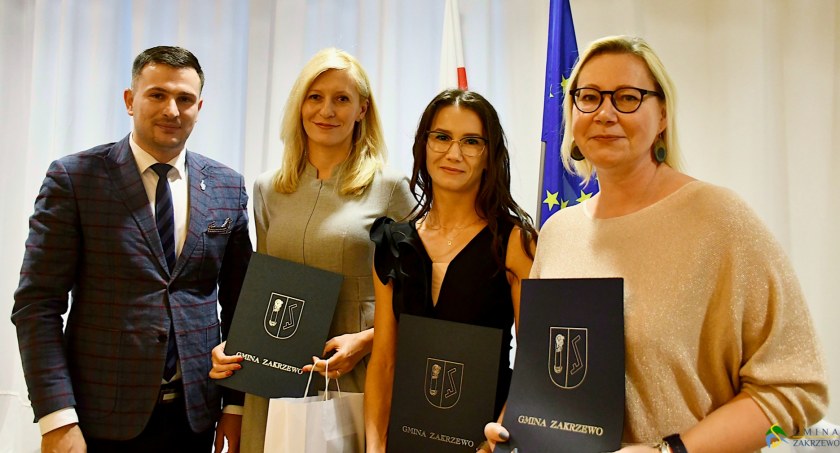 Nagrody dla nauczycieli z okazji Dnia Edukacji Narodowej w Zakrzewie