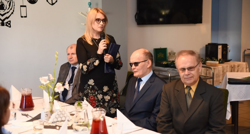 Dzień Białej Laski w złotowskim kole Polskiego Związku Niewidomych