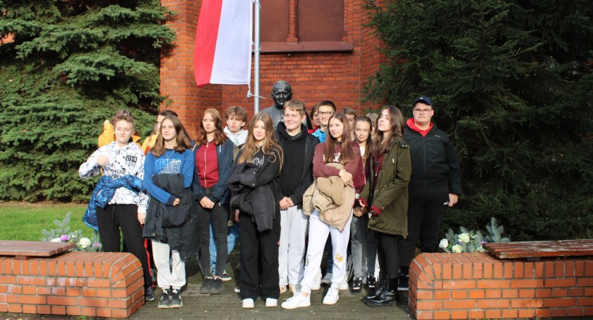 Jastrowie pozyskało polską flagę z projektu Pod Biało-Czerwoną