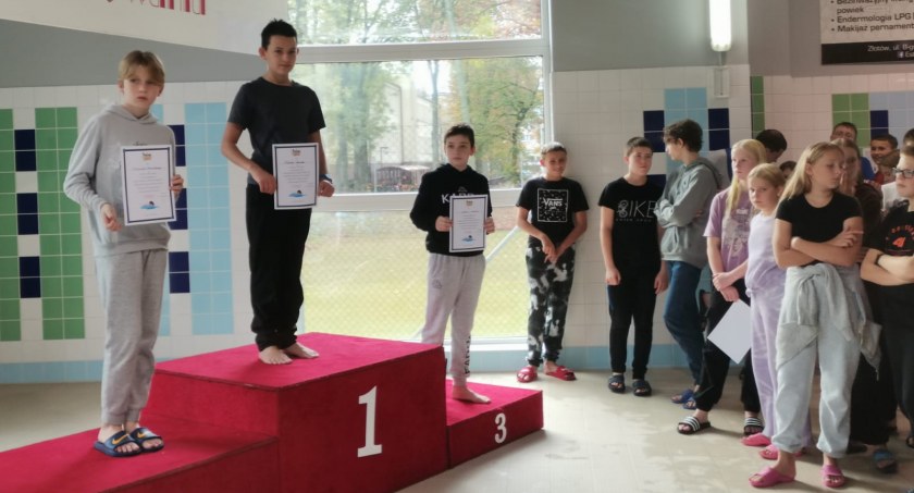 Powiatowe Drużynowe Mistrzostwa w Pływaniu