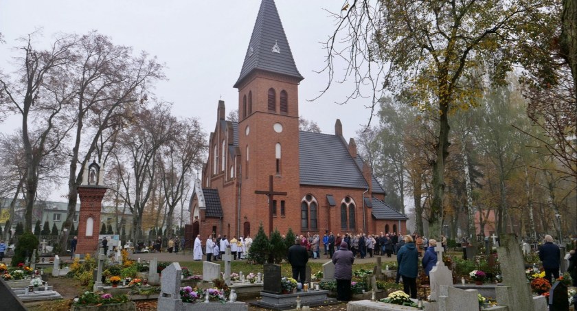 Uroczystość Wszystkich Świętych w Złotowie