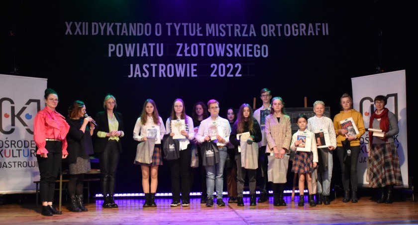 Anna Mazurek z Tarnówki Mistrzynią Ortografii Powiatu Złotowskiego