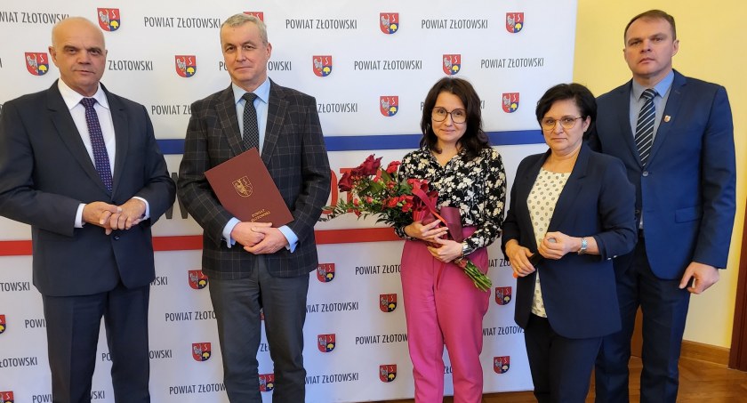 Kolejne sukcesy złotowskiego szpitala. Dyrektorowi pogratulował starosta