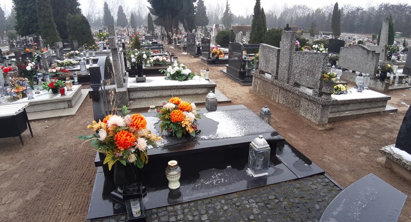 Kto kradnie na cmentarzu w Złotowie?