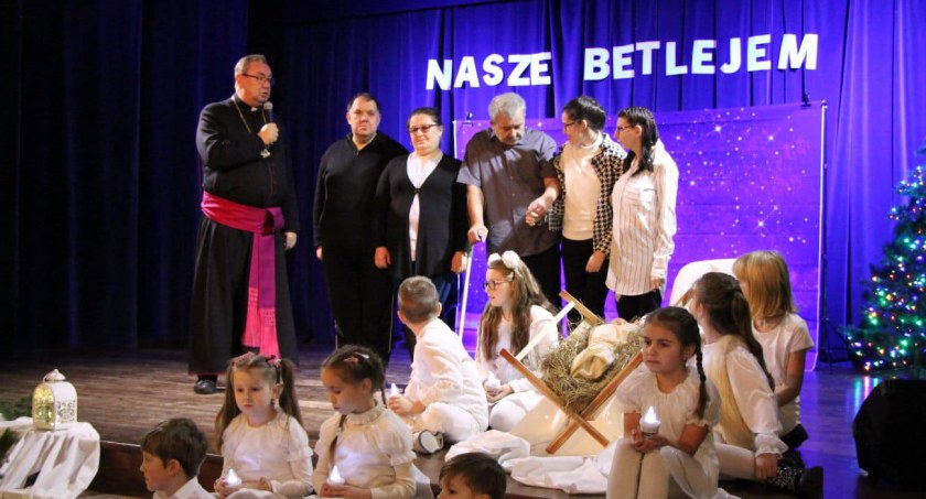  Nasze Betlejem - wernisaż prac uczestników WTZ w Krajence