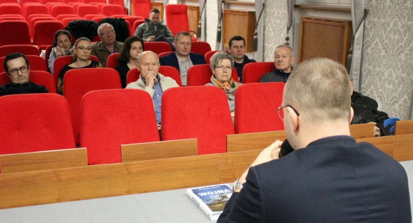 Wojna. Reportaż z Ukrainy - spotkanie autorskie w CKZiU 